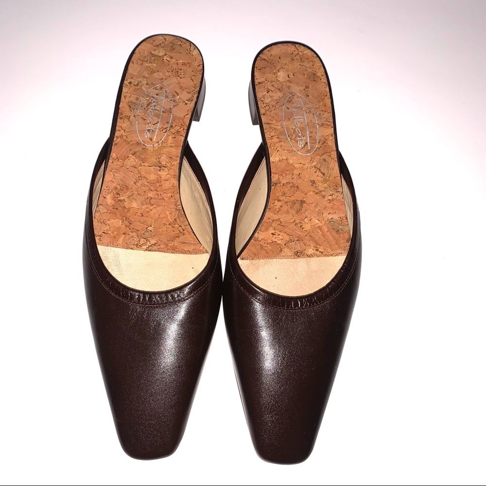 Talbots Women’s leather slides Flats 6.5N